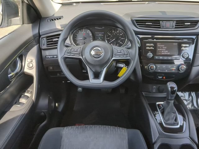Used 2017 Nissan Rogue S AWD/4WD image 15