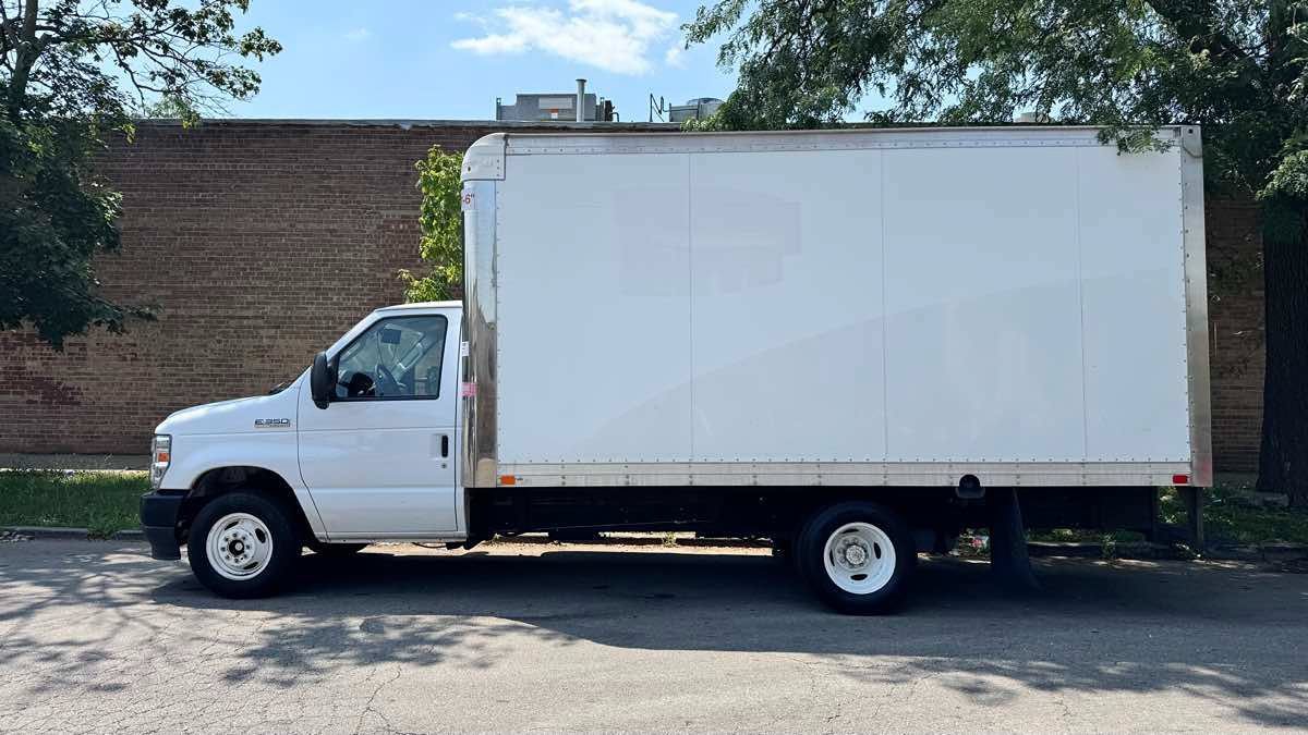 Used 2021 Ford E-350 and Econoline 350 Super Duty w/ Power Windows & Locks Group RWD image 5