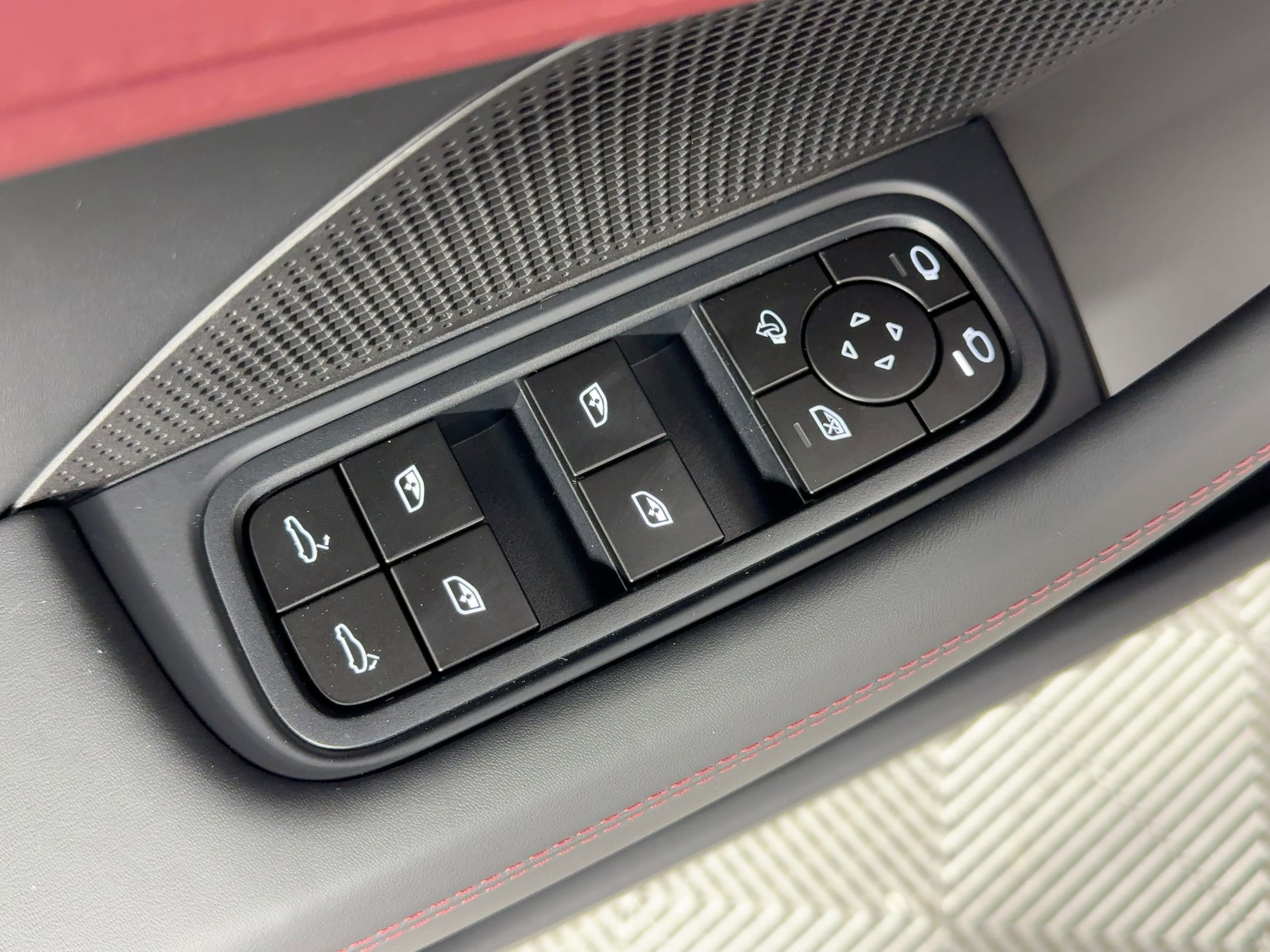 New 2026 Porsche Panamera image 13