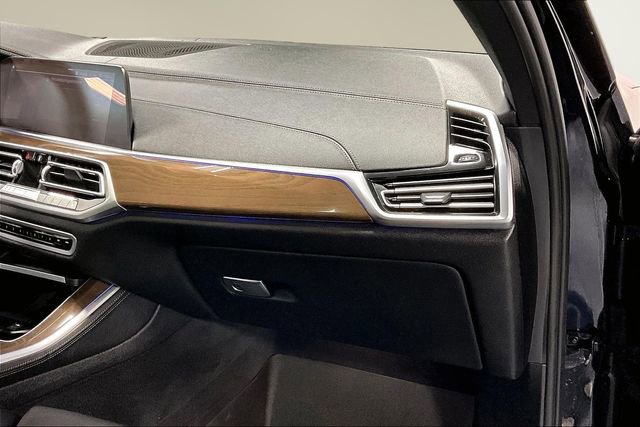 Used 2020 BMW X5 M50i w/ Premium Package image 27