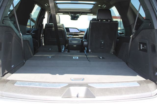 Used 2023 Cadillac Escalade Premium Luxury AWD/4WD image 50