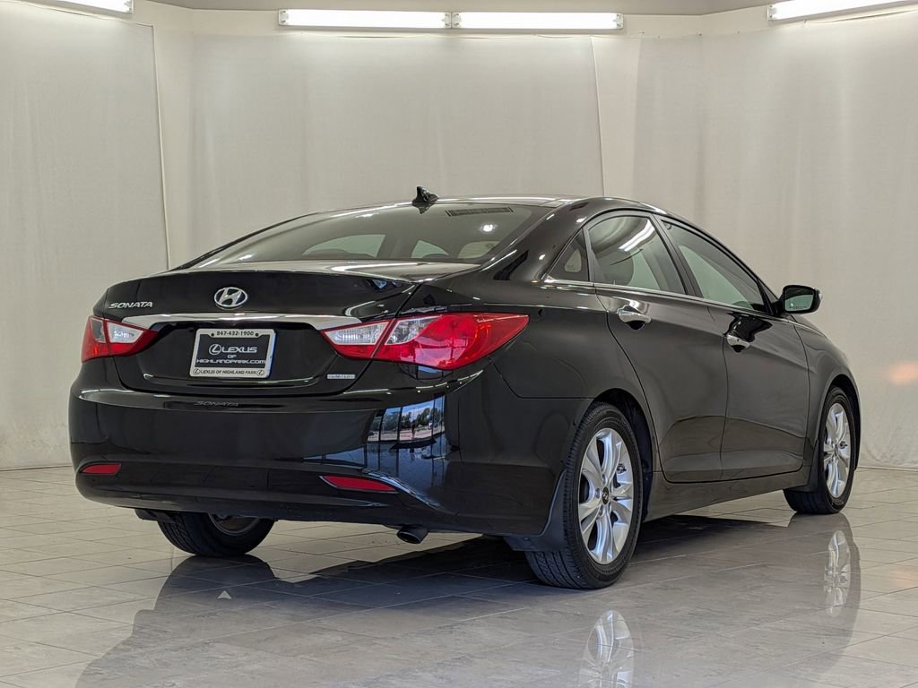Used 2012 Hyundai Sonata Limited w/ Navigation Pkg FWD image 9