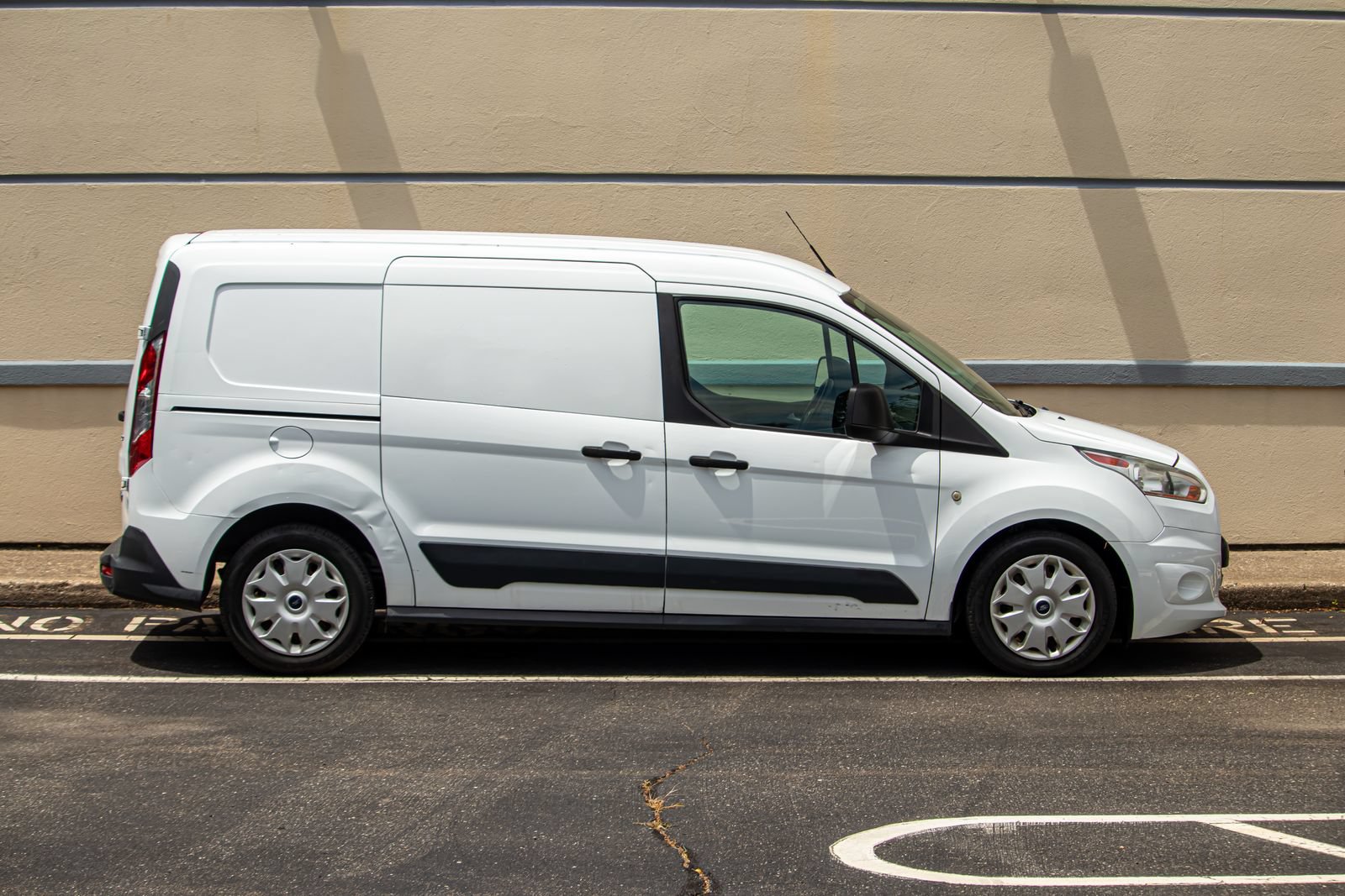 Used 2017 Ford Transit Connect XLT FWD image 9