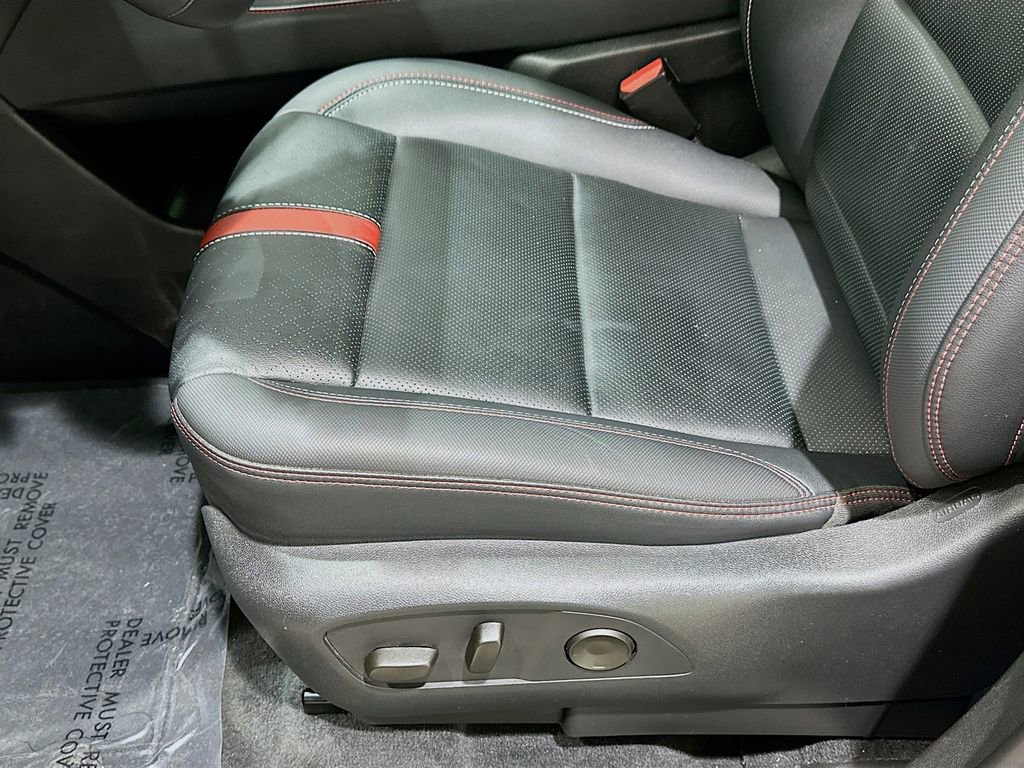 Used 2024 Chevrolet Traverse RS AWD/4WD image 20