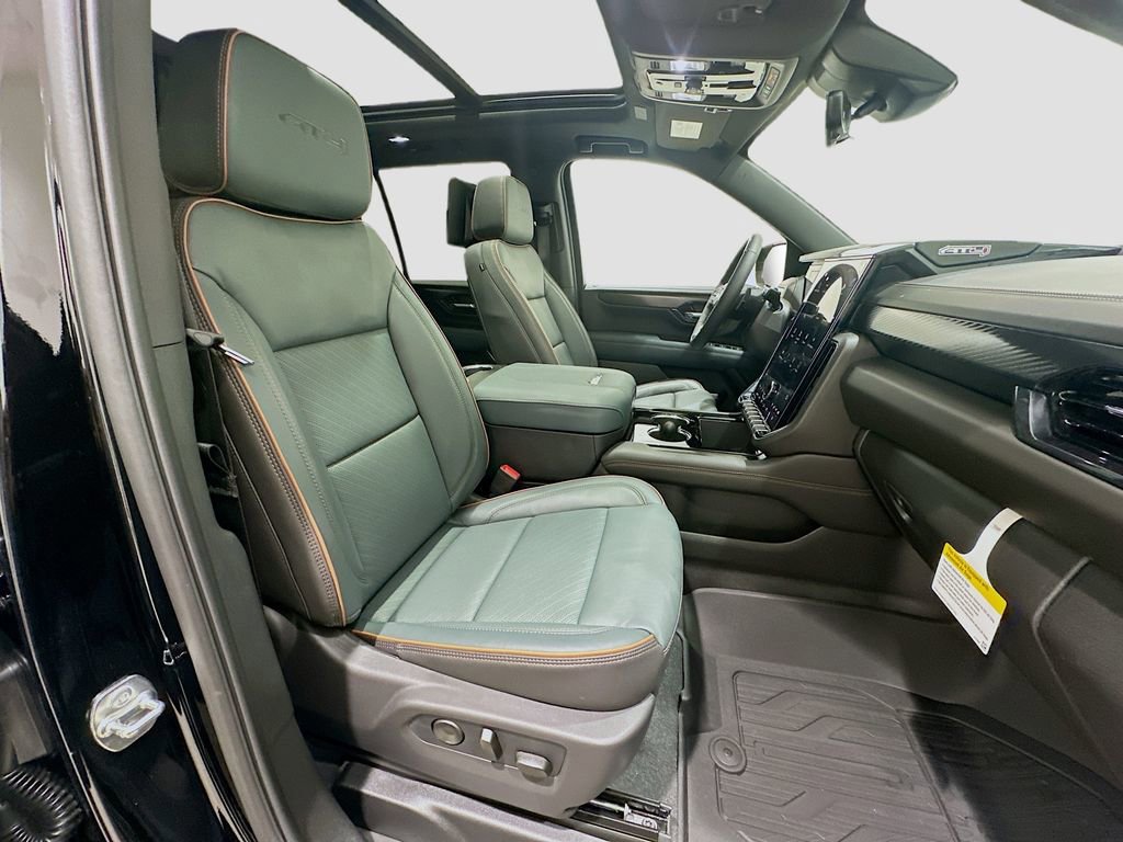 New 2026 GMC Yukon AT4 w/ AT4 Premium Plus Package AWD/4WD image 32