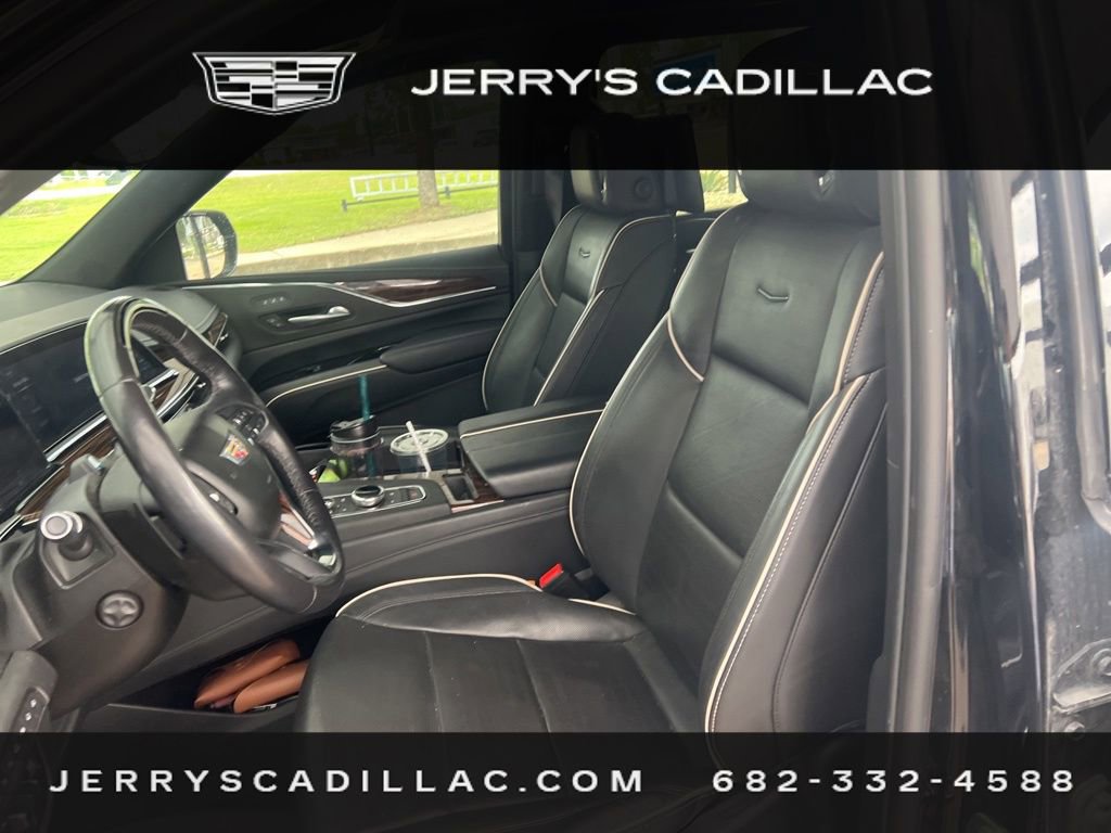 Used 2023 Cadillac Escalade ESV Premium Luxury w/ Performance Package AWD/4WD image 10