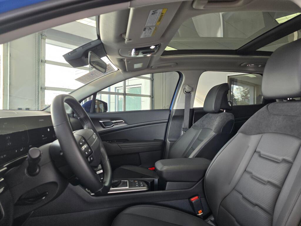 Used 2026 Kia Sportage SX image 25