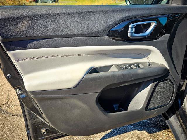 Certified 2022 Jeep Compass Limited image 9