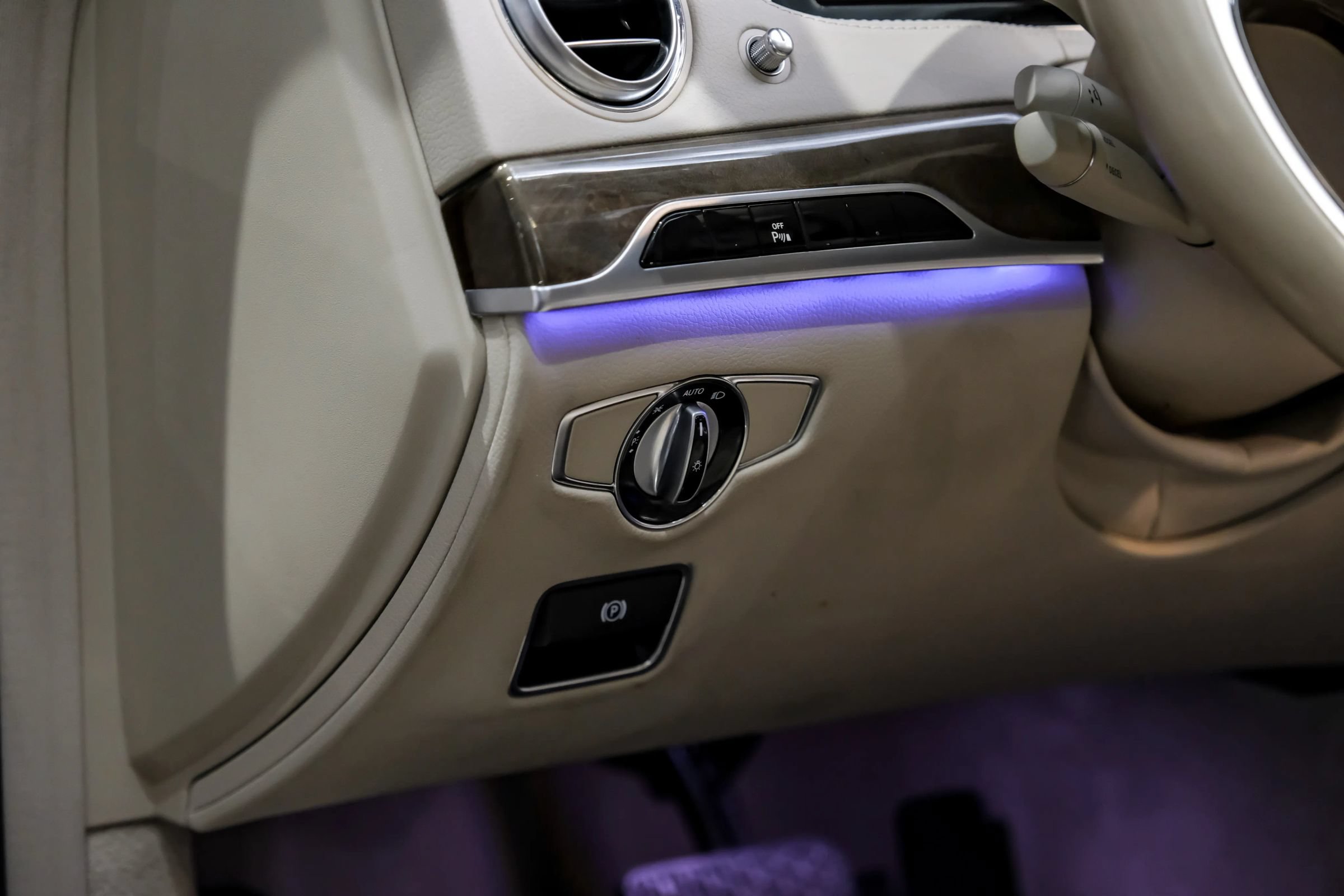 Used 2015 Mercedes-Benz S 550 Sedan image 26
