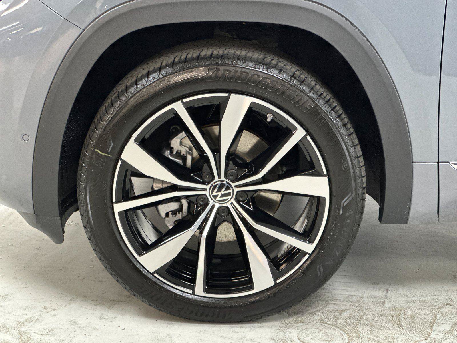 New 2026 Volkswagen Atlas SEL Premium R-Line AWD/4WD image 26
