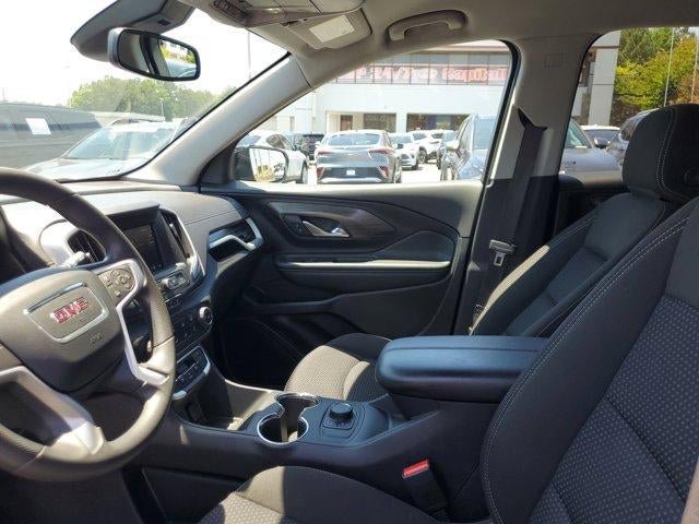 Used 2024 GMC Terrain SLE AWD/4WD image 17