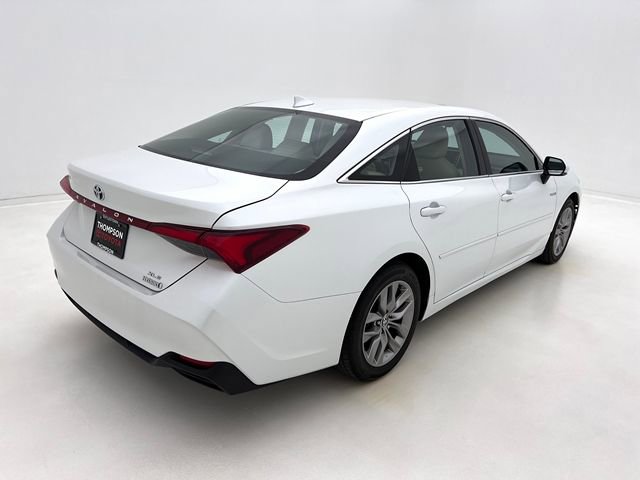Used 2021 Toyota Avalon XLE w/ Moonroof Package image 7