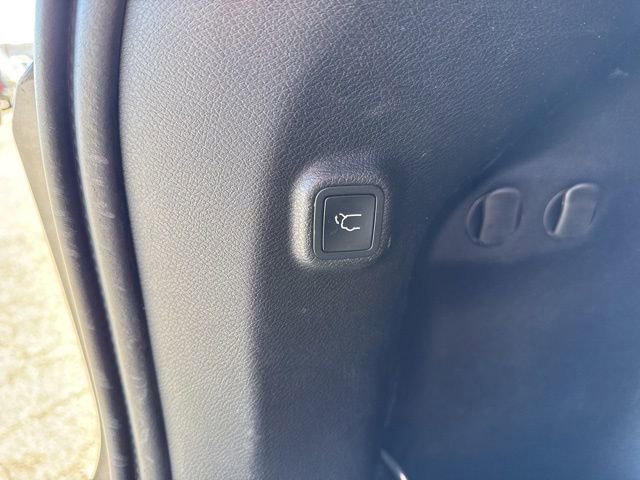 Used 2019 Jeep Cherokee High Altitude image 16