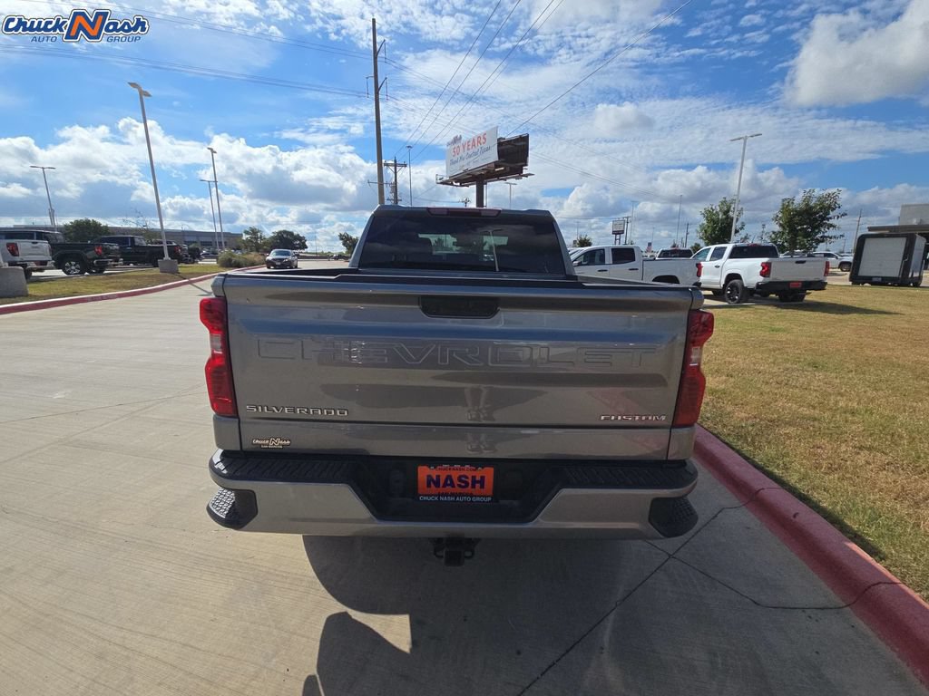 Certified 2025 Chevrolet Silverado 1500 Custom RWD image 5
