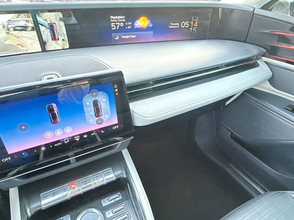 Used 2024 Lincoln Nautilus Reserve image 24