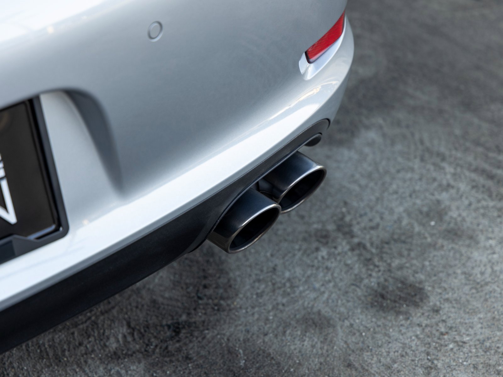 Used 2014 Porsche 911 Carrera 4S image 24