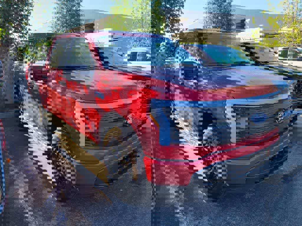 Used 2025 Ford F150 Lightning XLT image 12