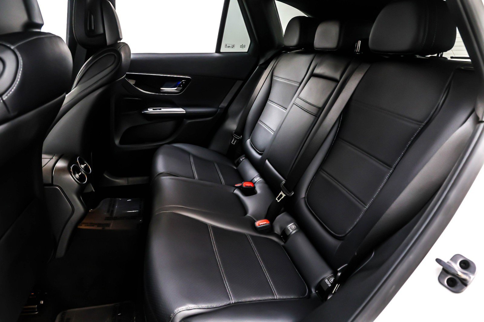 Certified 2025 Mercedes-Benz GLC 300 image 9