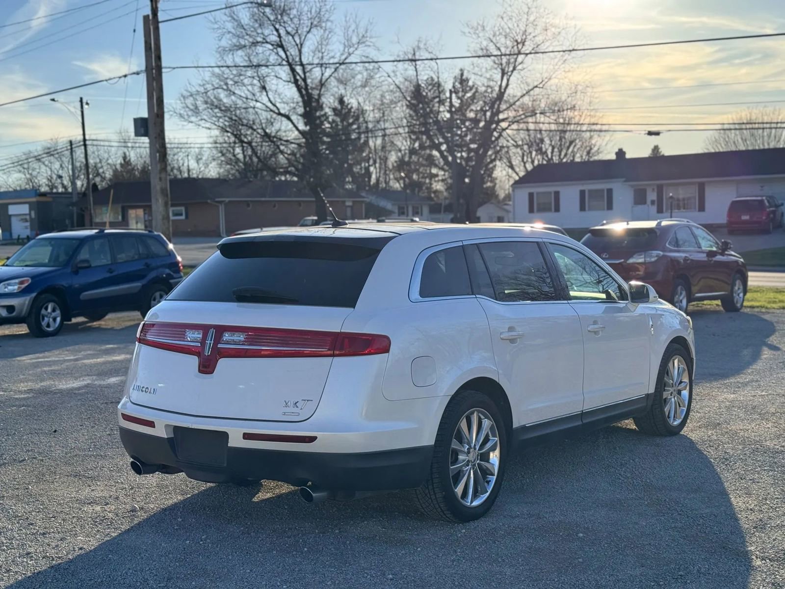 Used 2012 Lincoln MKT AWD image 5