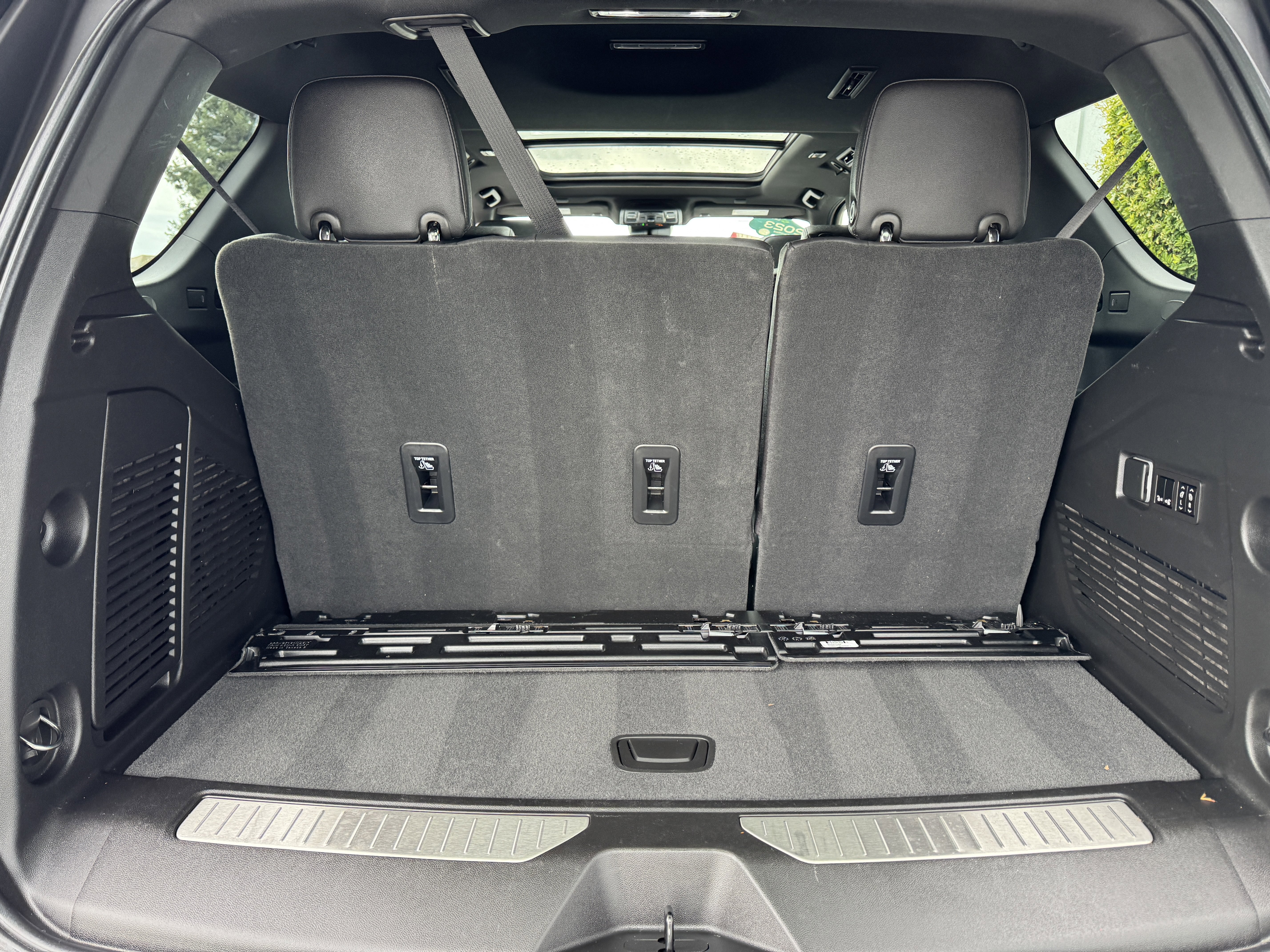 Used 2023 Chevrolet Tahoe Z71 w/ Z71 Off-Road Package image 20