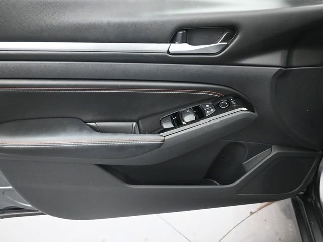 Used 2023 Nissan Altima 2.0 SR image 22
