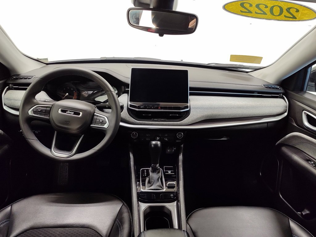 Used 2022 Jeep Compass Latitude AWD/4WD image 12