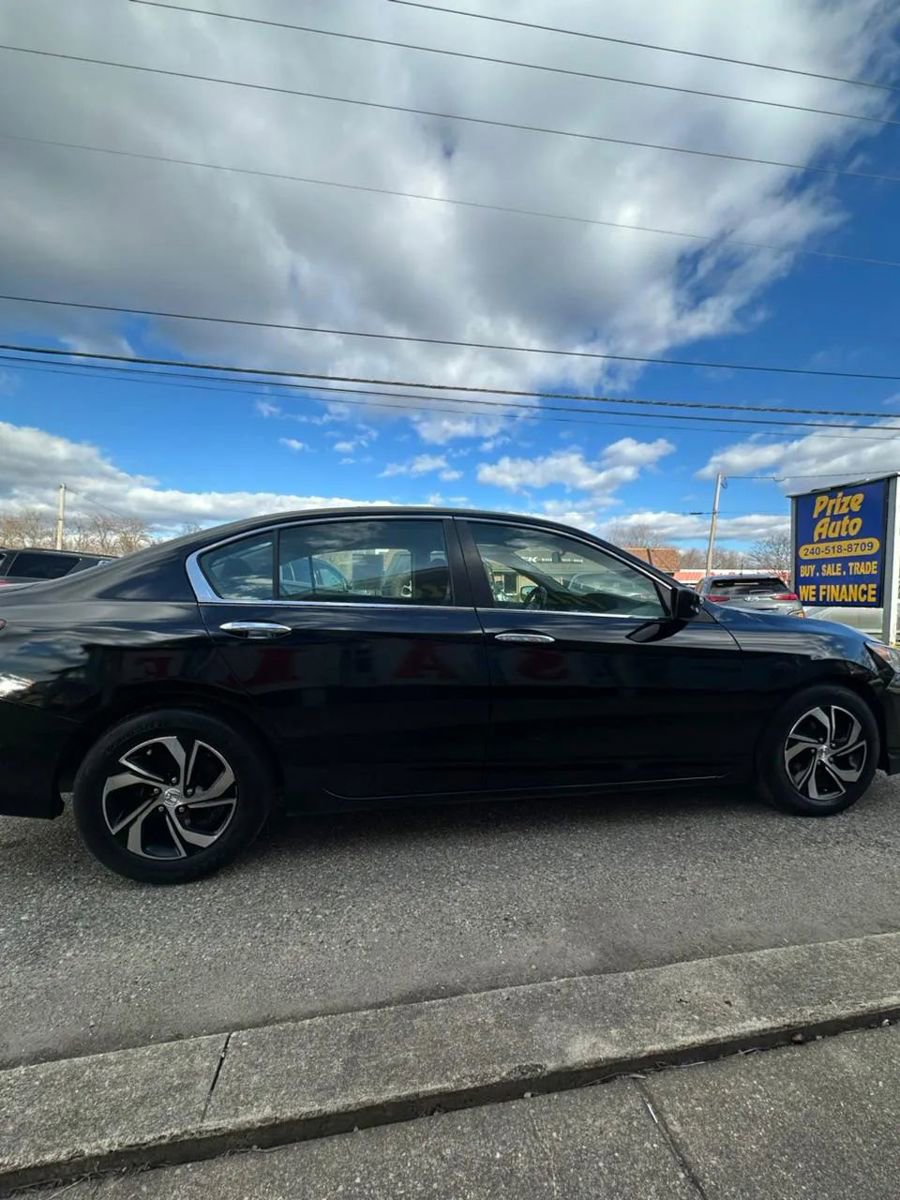 Used 2017 Honda Accord LX image 7
