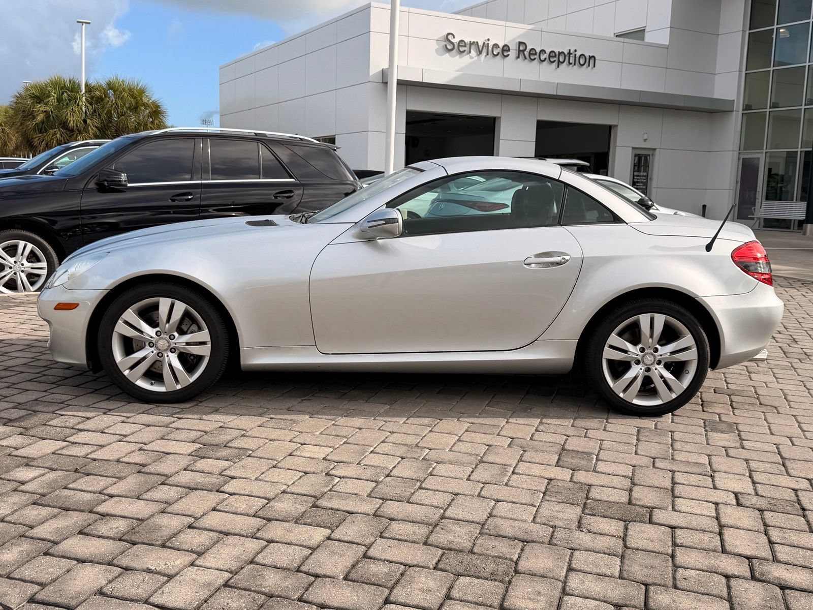 Used 2010 Mercedes-Benz SLK 350 image 9