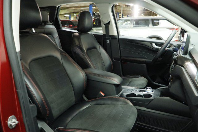 Used 2022 Ford Escape SEL w/ SEL Stealth AWD Package image 23