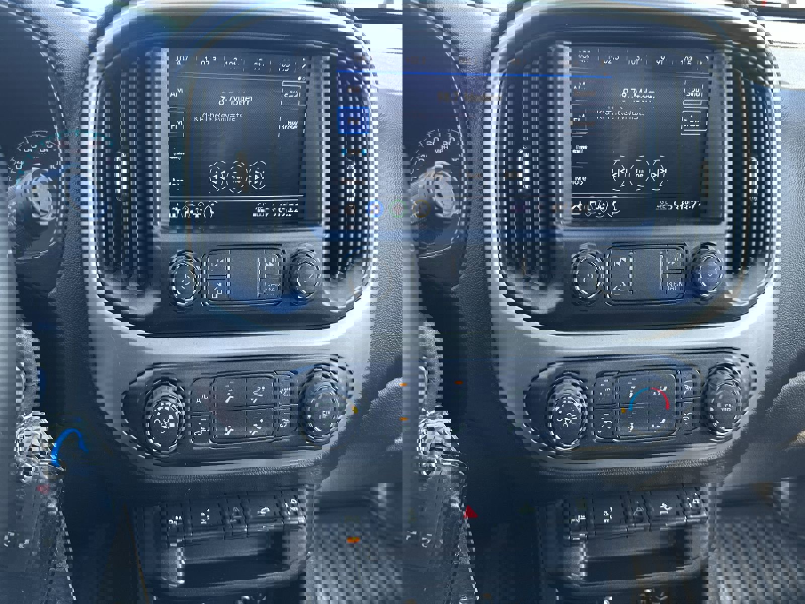 Used 2022 Chevrolet Colorado LT w/ Fleet Safety Package image 25