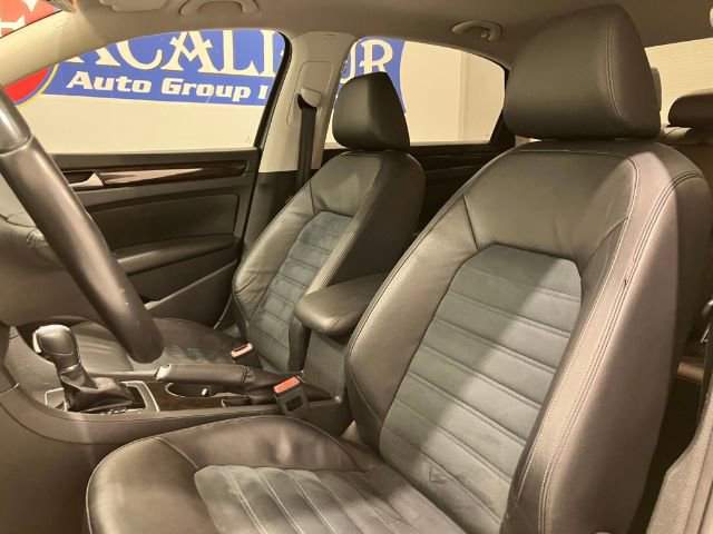 Used 2014 Volkswagen Passat TDI SEL Premium FWD image 22