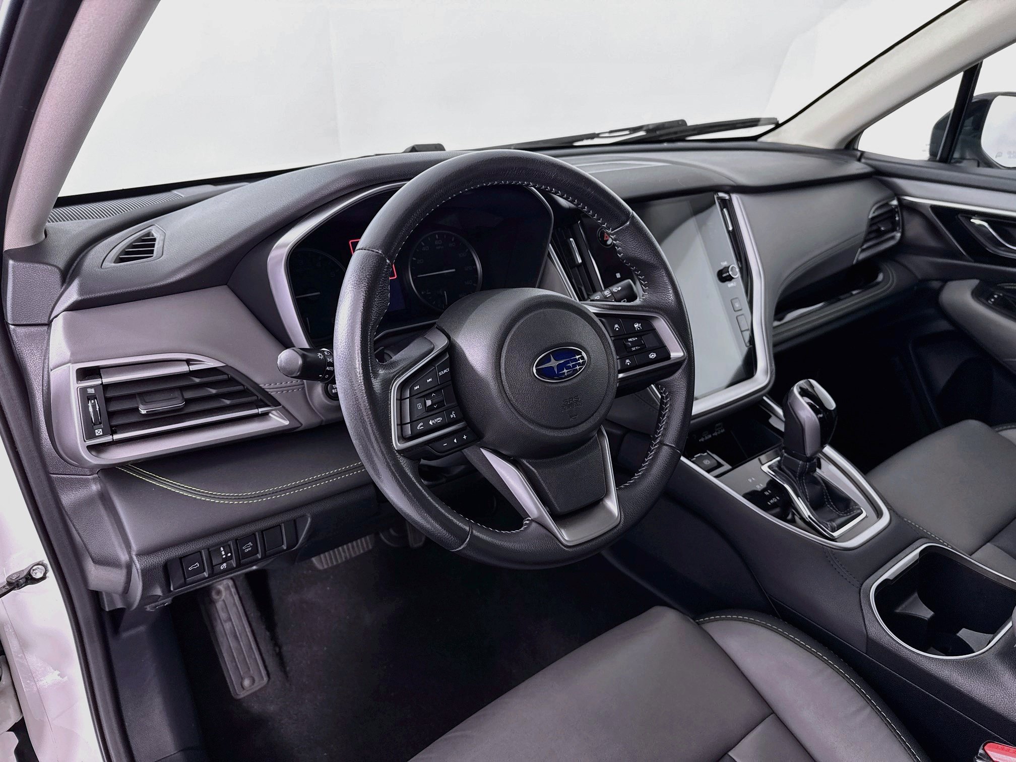 Used 2023 Subaru Outback Onyx Edition XT AWD/4WD image 9