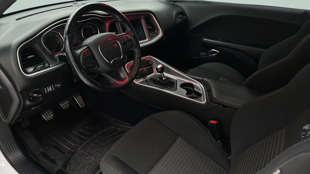Used 2019 Dodge Challenger R/T Scat Pack w/ Dynamics Package RWD image 9