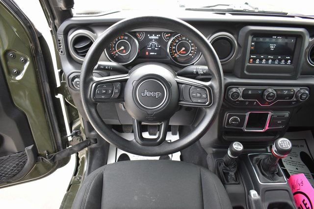 Certified 2023 Jeep Gladiator Sport AWD/4WD image 20
