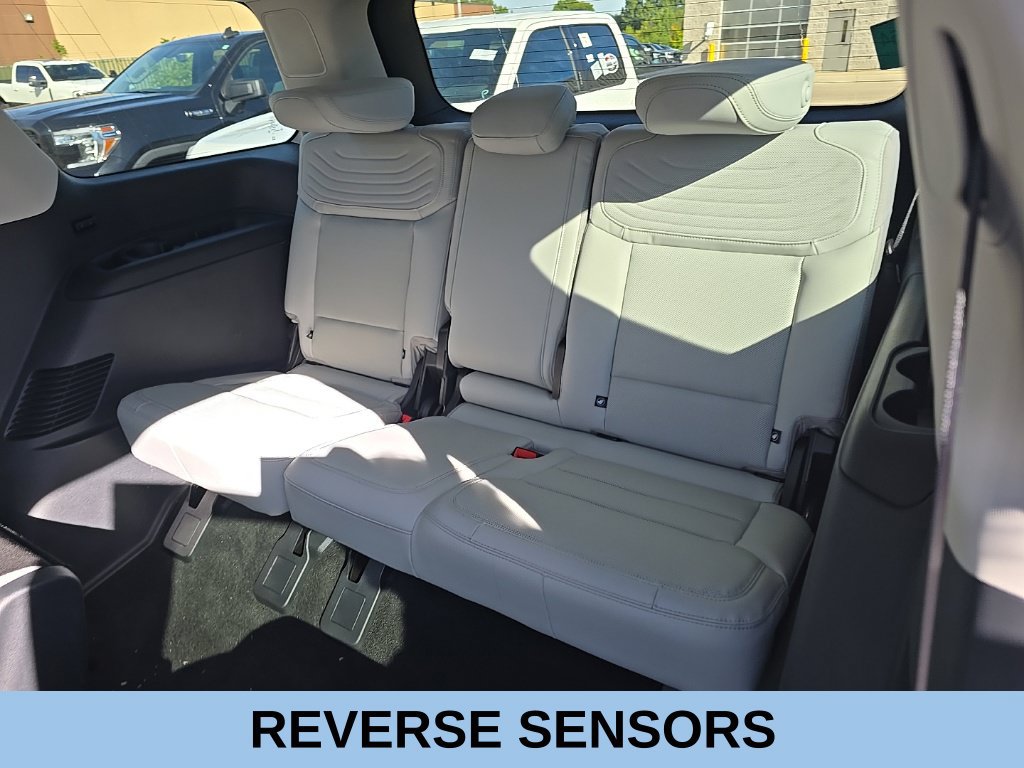 Used 2025 Ford Expedition Platinum w/ Platinum Ultimate Package AWD/4WD image 20