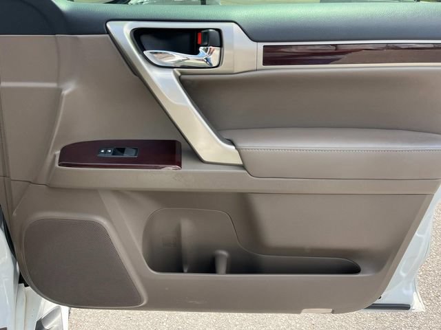 Used 2017 Lexus GX 460 AWD/4WD image 26