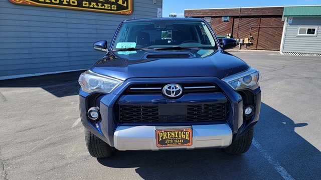 Used 2024 Toyota 4Runner TRD Off-Road image 2