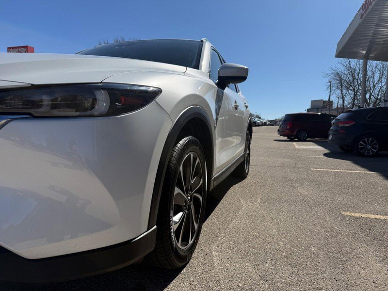 Used 2023 MAZDA CX-5 AWD 2.5 S w/ Premium Plus Pkg image 3