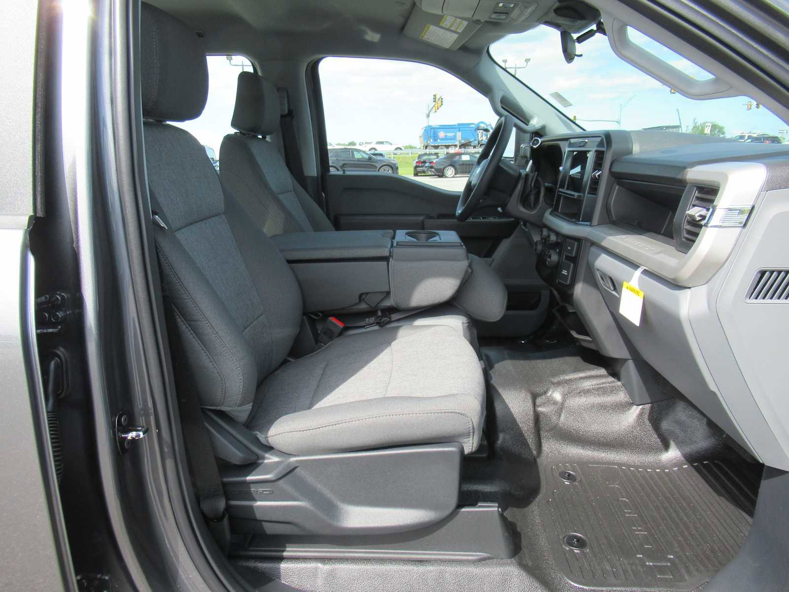 New 2026 Ford F250 XL w/ XL Chrome Package image 11