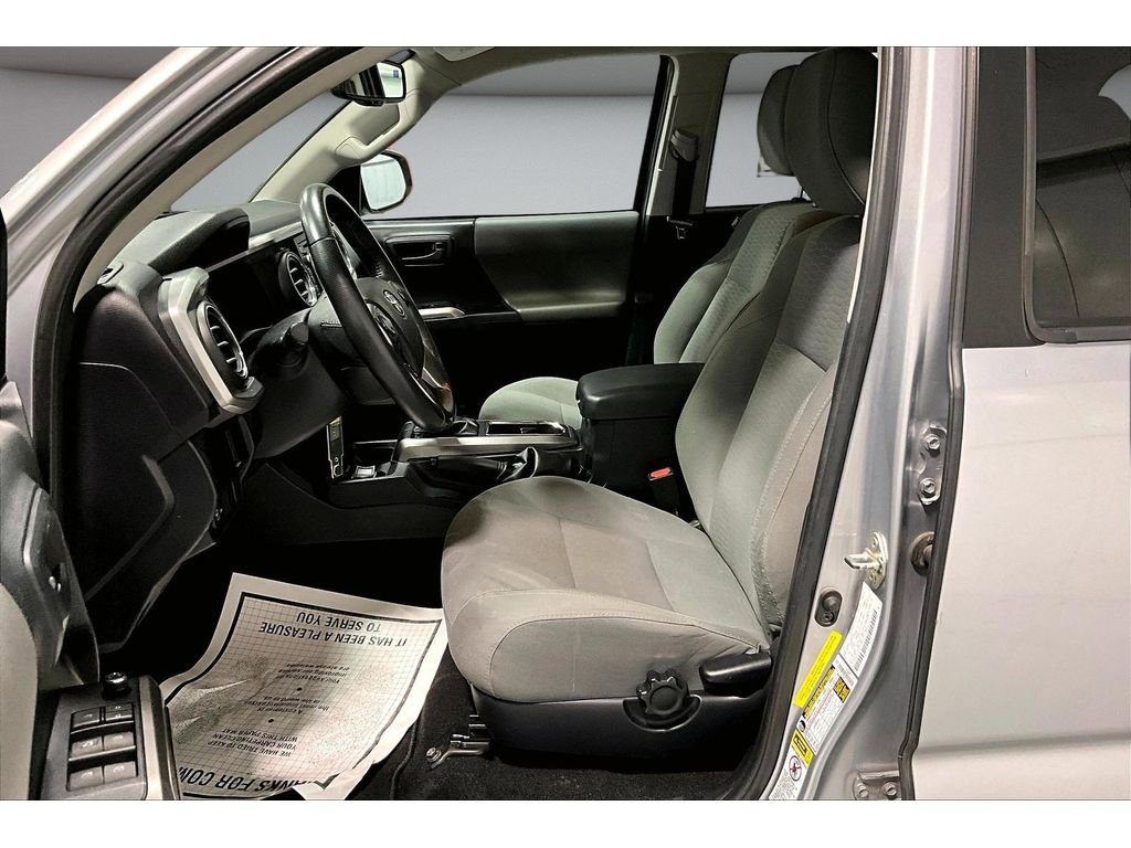 Used 2017 Toyota Tacoma SR5 w/ Tow Package image 26