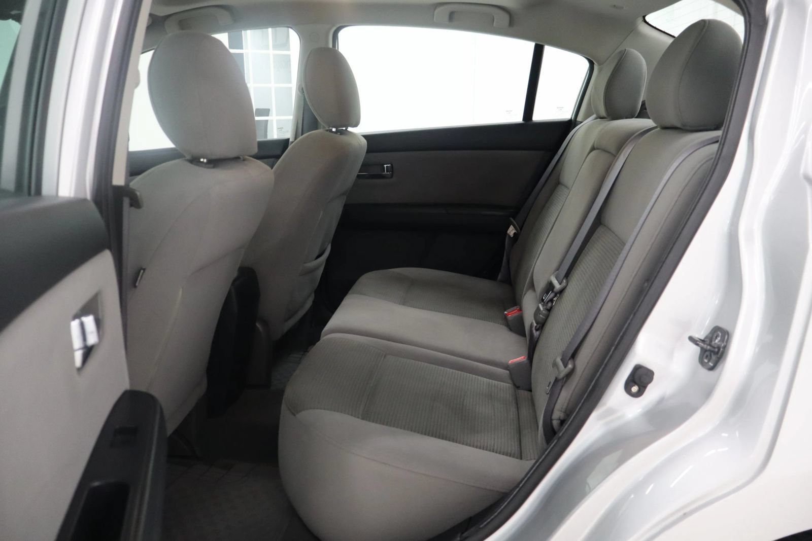 Used 2012 Nissan Sentra 2.0 SR w/ Special Edition Pkg FWD image 15