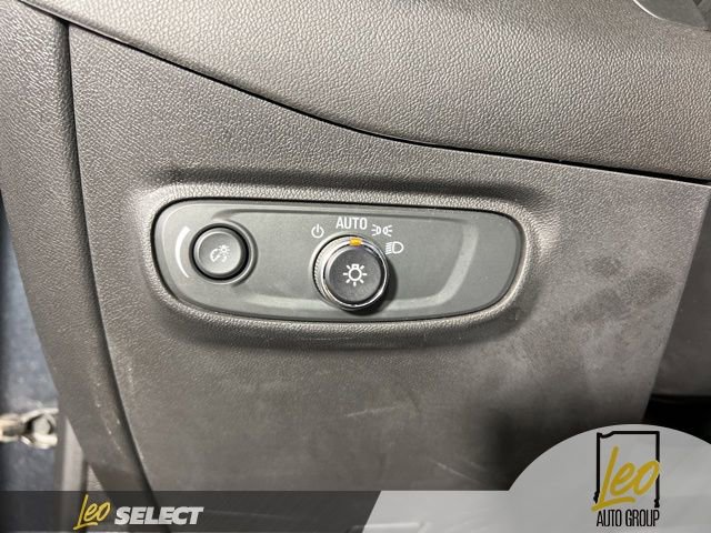 Used 2023 Chevrolet Equinox RS FWD image 21