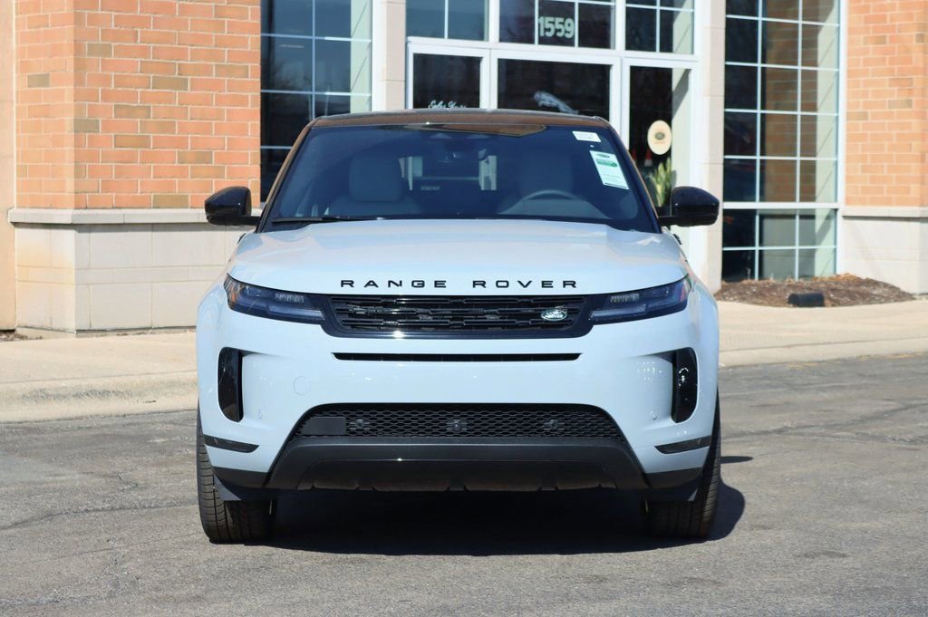 Used 2026 Land Rover Range Rover Evoque S image 4