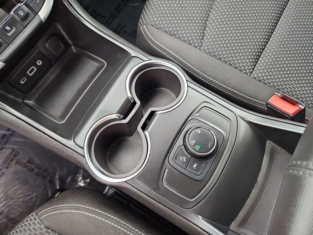 Used 2024 GMC Terrain SLE image 19