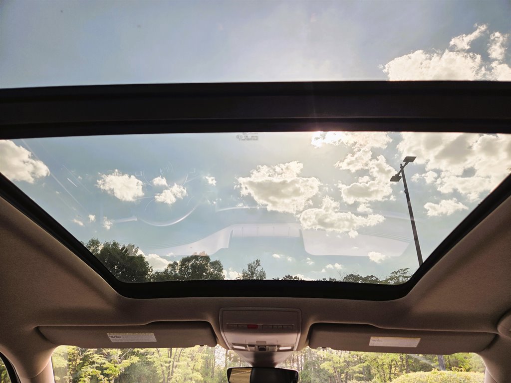 Used 2018 Volkswagen Atlas SEL image 36