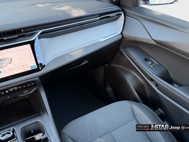 New 2026 Jeep Cherokee Laredo AWD/4WD image 18