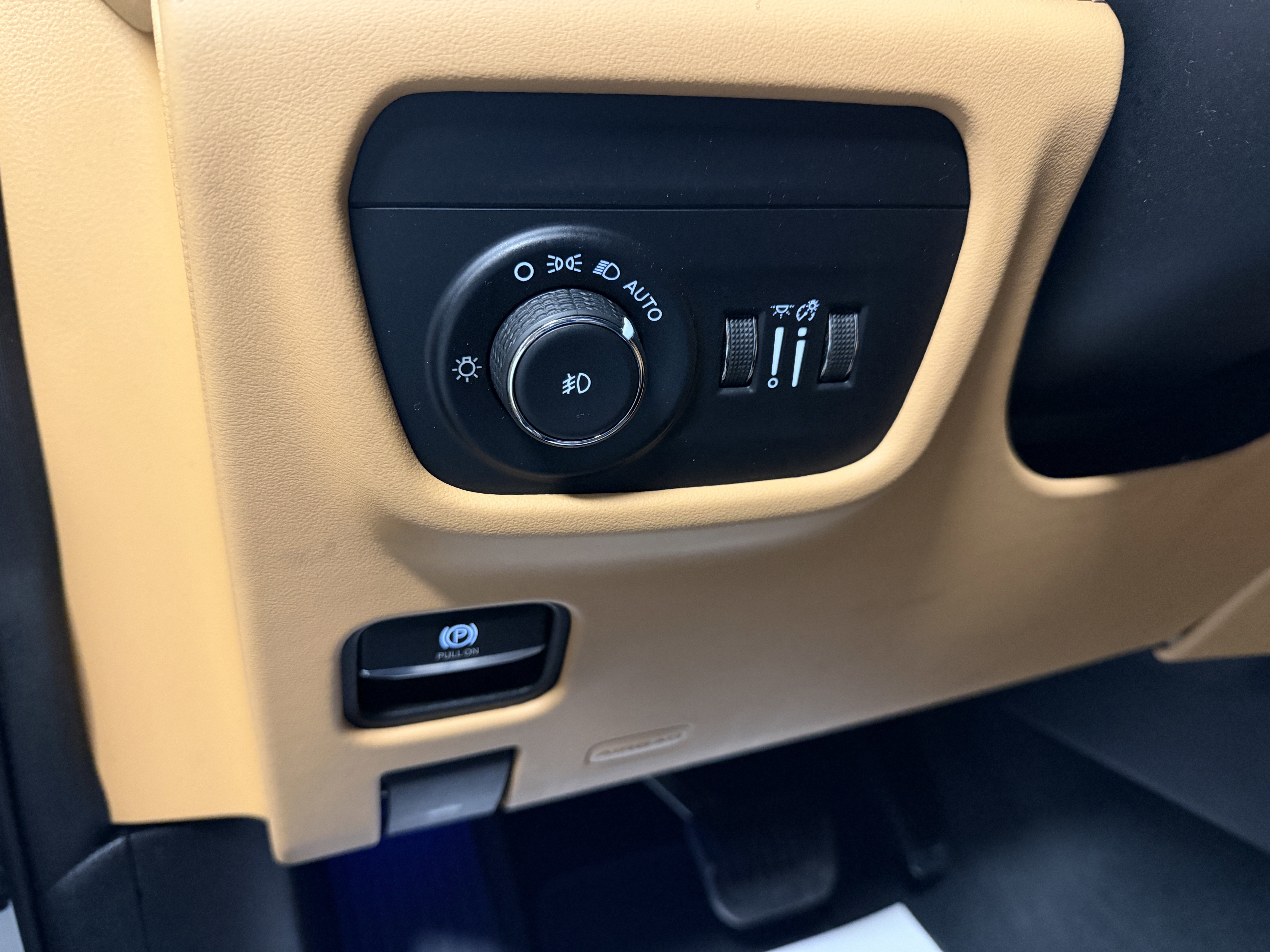 Used 2022 Jeep Grand Cherokee L Summit image 23