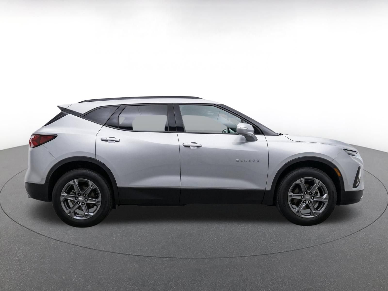 Used 2025 Chevrolet Blazer LT FWD image 10