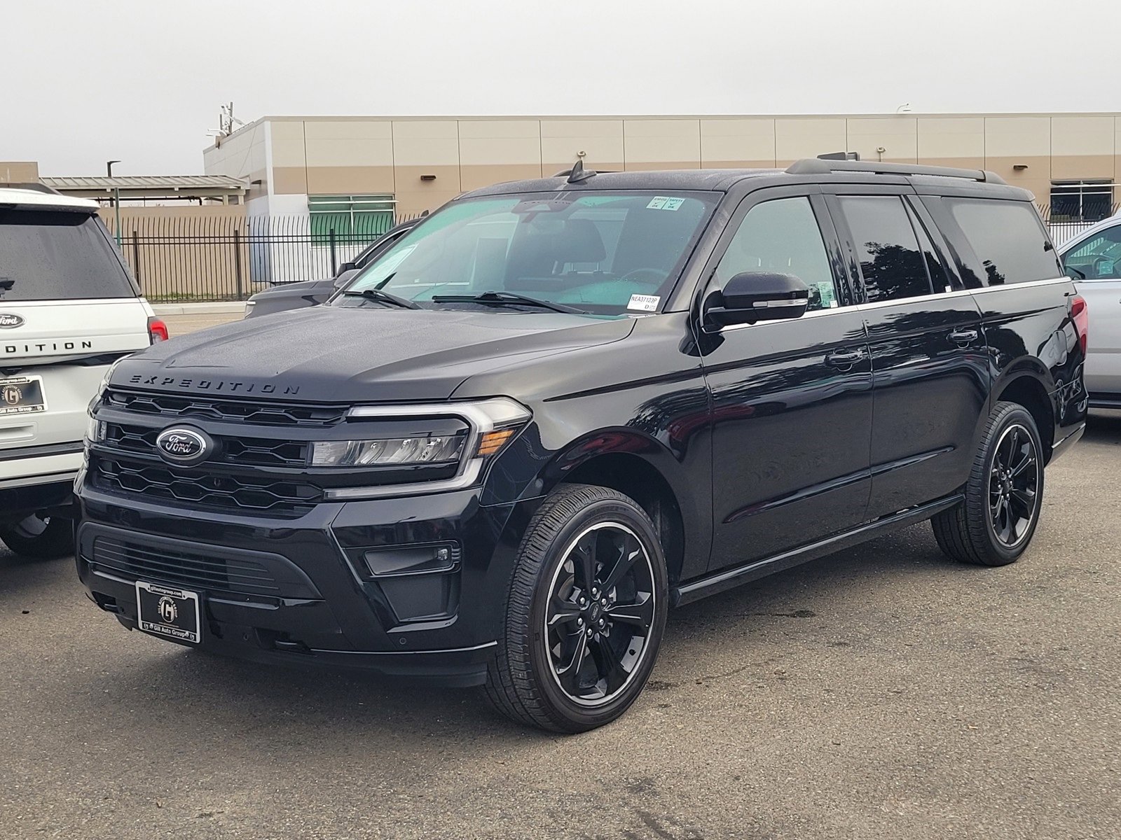 Used 2022 Ford Expedition Max Limited image 8