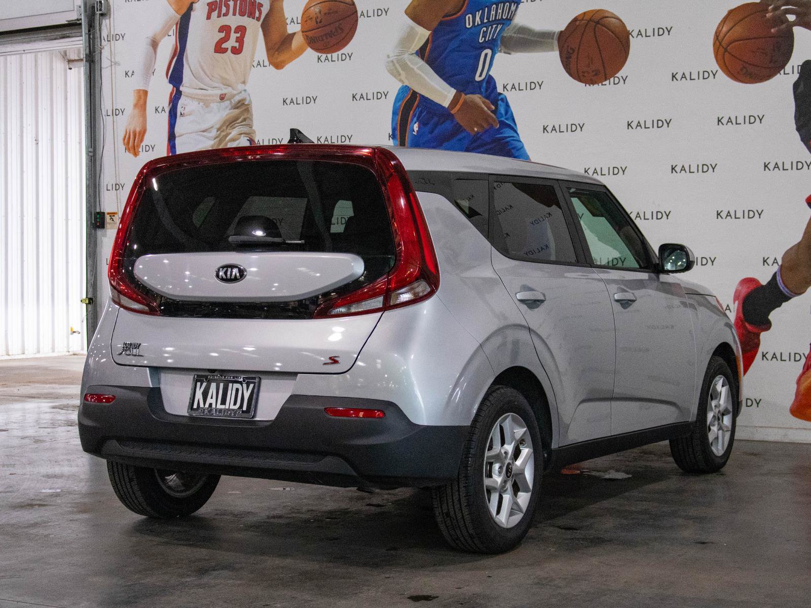 Used 2020 Kia Soul S FWD image 24
